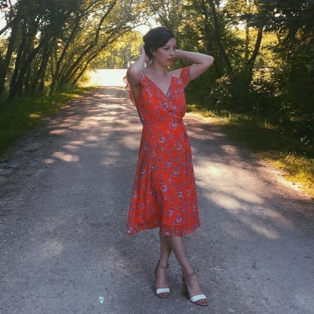 LUMIERE Floral Wrap Dress in Orange-Red